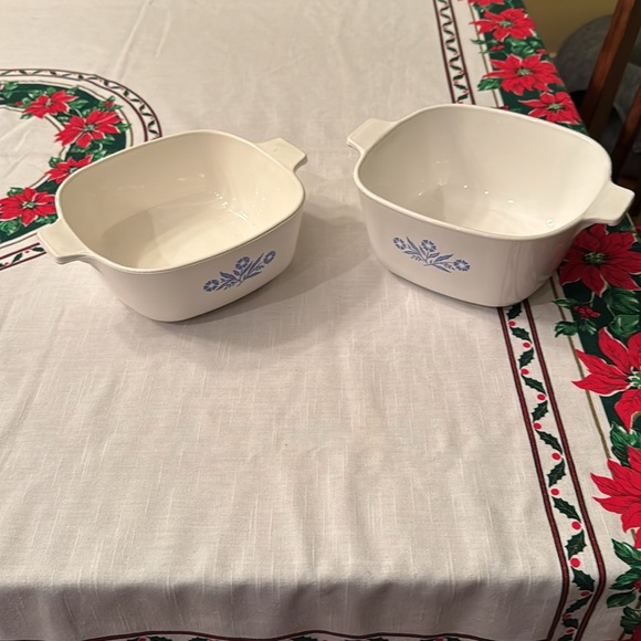 1 1/2 and 1 3/4 quart corningware dishes without lids. No chips. - Picture 6 of 6